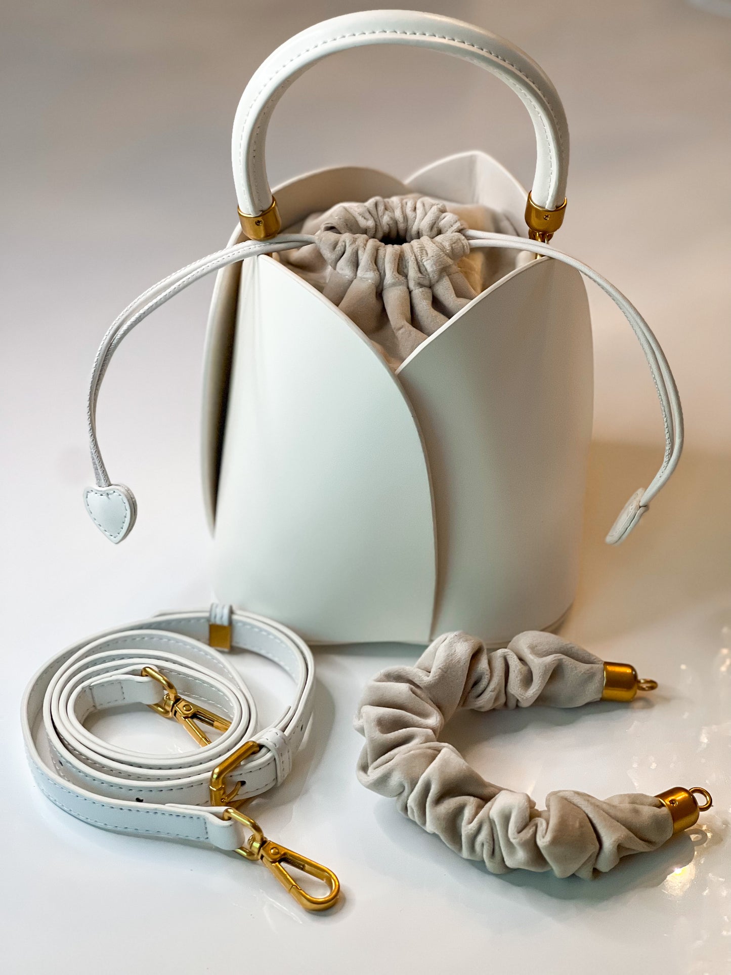 Anne | Leather Flower Bucket Bag
