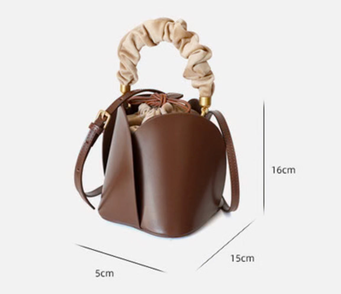 Anne | Leather Flower Bucket Bag