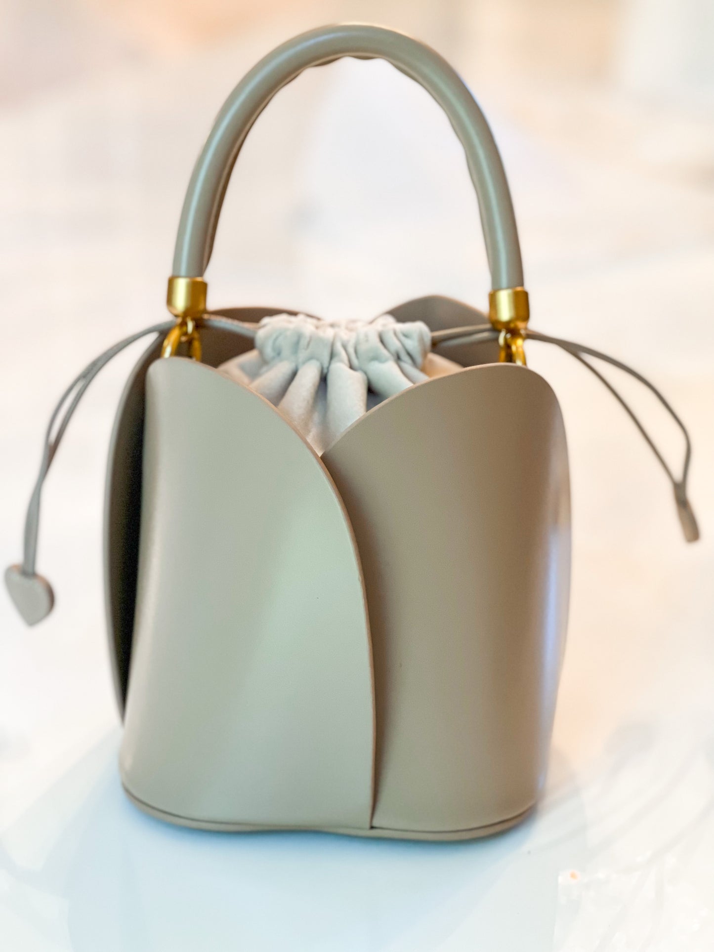 Anne | Leather Flower Bucket Bag